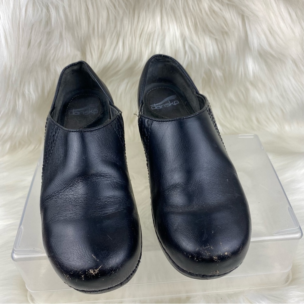 DANSKO CLOGS- MULES SHOES. Size 8